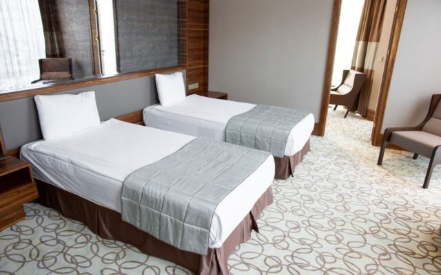 Chambre d hôtel spacieuse avec deux lits, choisir un hôtel à Disneyland Paris